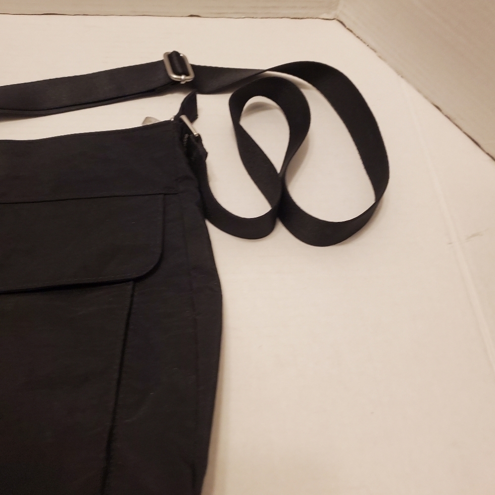 Baggallini Black Crossbody Bag - Picture 9 of 14